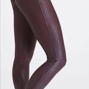 SPANX FAUX LEATHER WINE LEGGINGS SIZE S/P.